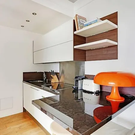 Penthouse Champs Elysees, Vue Sur Et La Tour Eiffel *